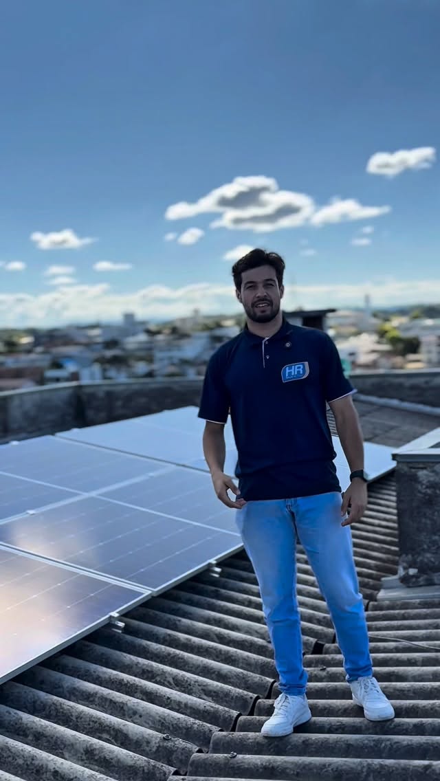 Instalação solar pela HR Energia
